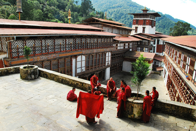 Trongsa Monks