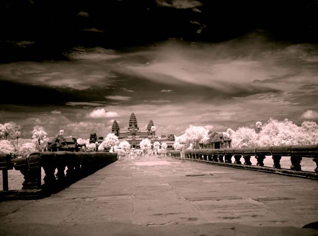 Angkor Wat Causeway