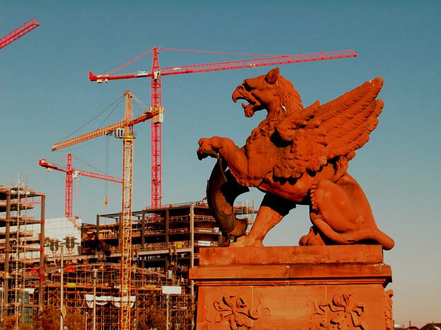 Cranes & Lion, Berlin